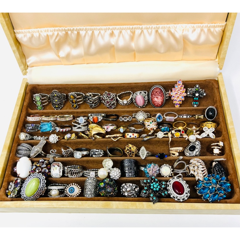 Vintage & Modern Gold & Silver Tone Assortment Fashion Statement Rings Lot of 85 - Picture 2 of 16